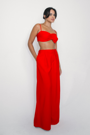 Top Faixa com franzido vermelho